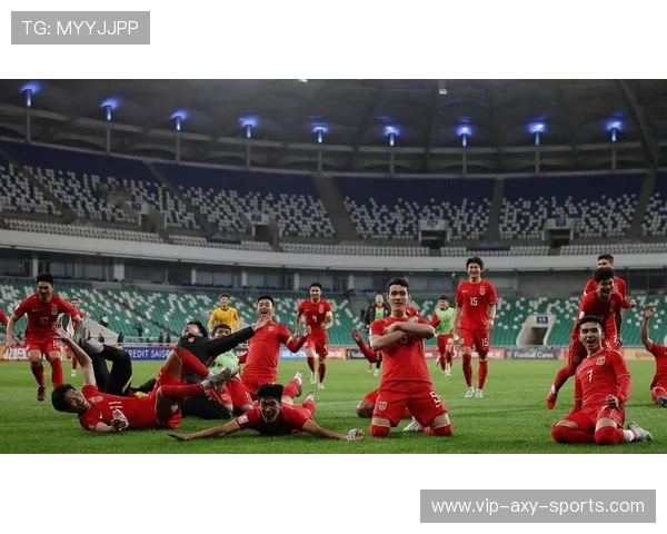 富利与上港激战正酣双方争夺激烈赛场精彩瞬间回顾 富利与上港激战正酣双方争夺激烈赛场精彩瞬间回顾